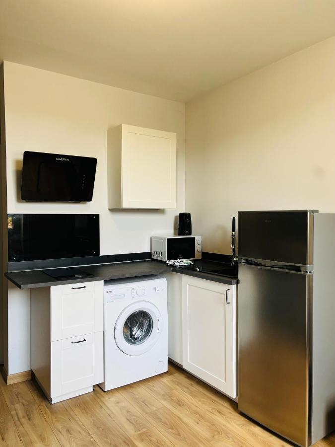 Chez Oma I 1 Appartement Independant Opi I 3 Chambres Privatives Avec Salle D Eau Et Salon Commun Cuisine Commune Wc Commun Patio Commun 亞維農 外观 照片