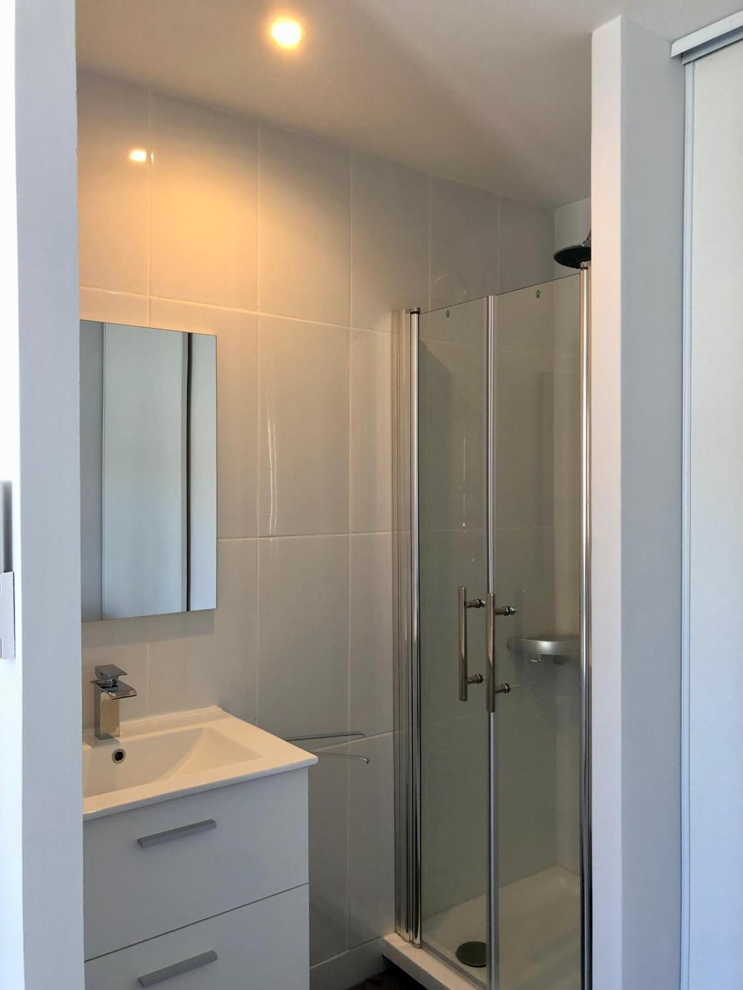 Chez Oma I 1 Appartement Independant Opi I 3 Chambres Privatives Avec Salle D Eau Et Salon Commun Cuisine Commune Wc Commun Patio Commun 亞維農 外观 照片