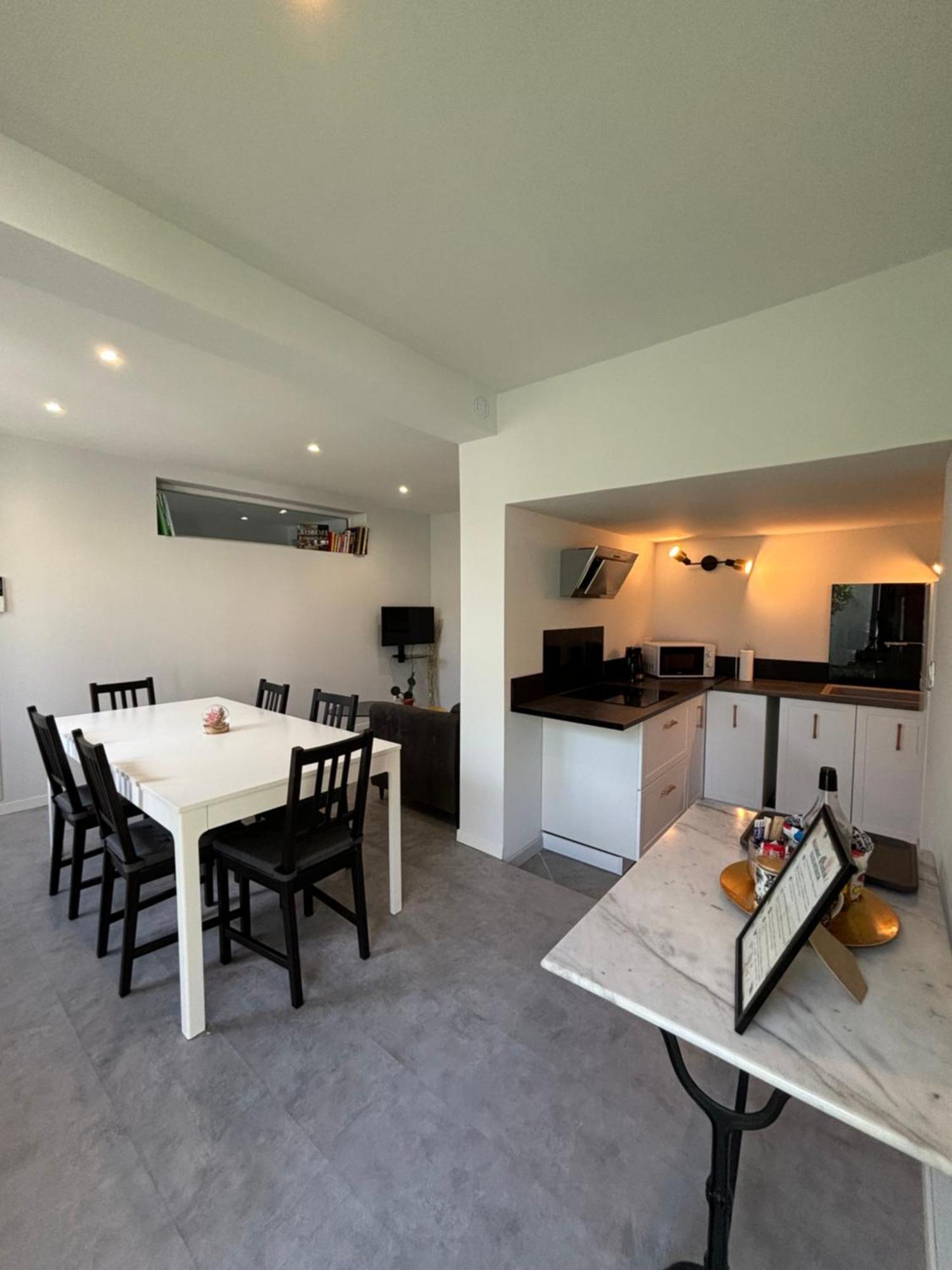 Chez Oma I 1 Appartement Independant Opi I 3 Chambres Privatives Avec Salle D Eau Et Salon Commun Cuisine Commune Wc Commun Patio Commun 亞維農 外观 照片